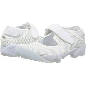 NIKE Women's Air Rift BR NEW with box